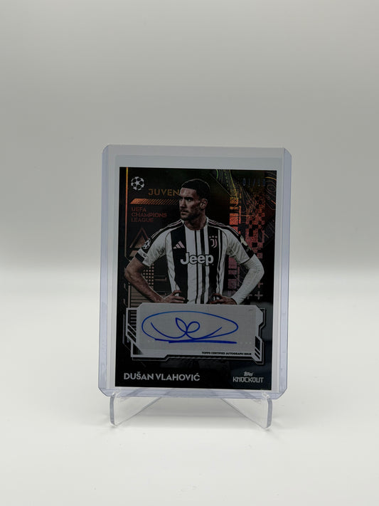 Dusan Vlahovic Auto /10 - Topps Knockout UCC 25/26