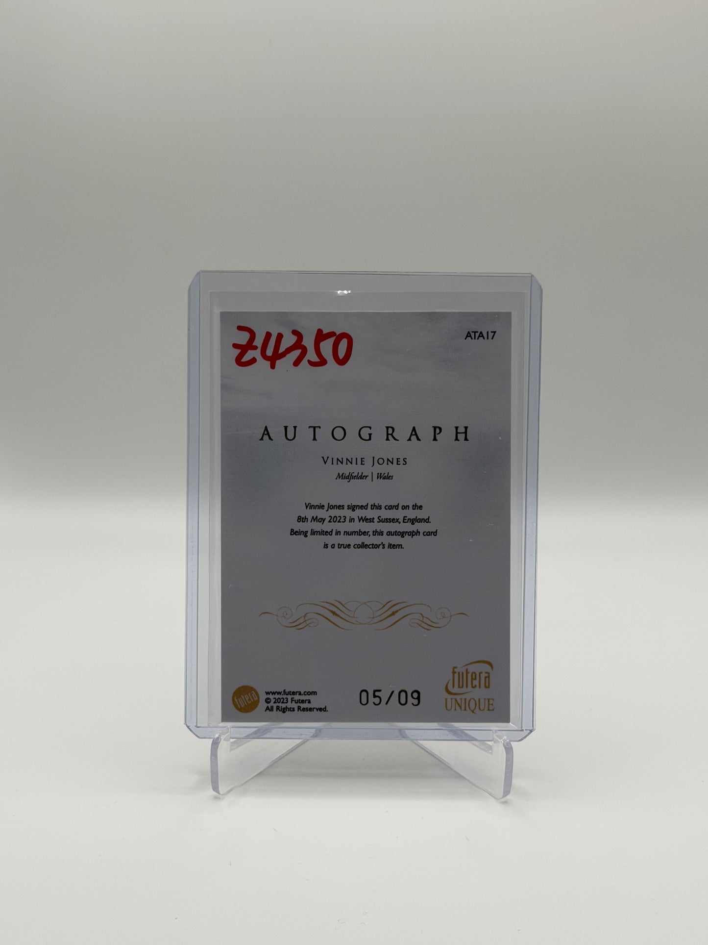 Vinnie Jones Auto /9 - Futera Unique 2023