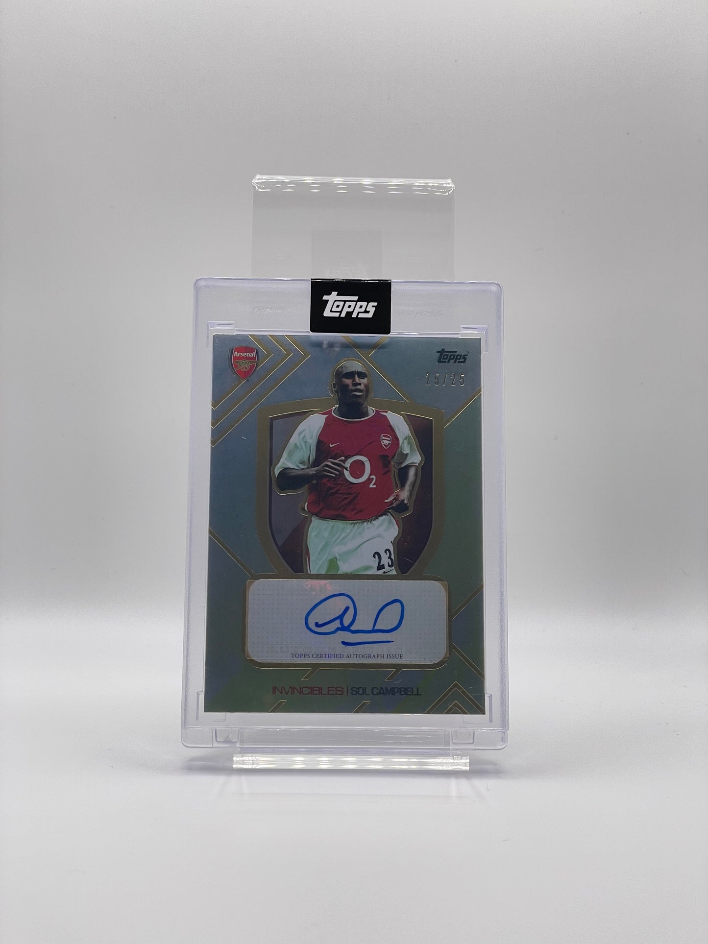 Sol Campbell Autograf /25 - Topps Invincibles Season 2003/04